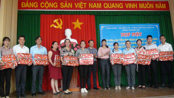 20-11-2019-ky-niem-giao-vien-tong-phu-trach-doi.jpg