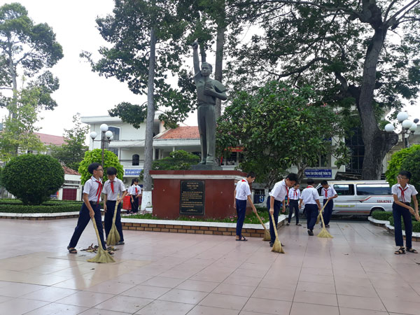 Cham-soc-tuong-dai-Tran-Van-On-4-12-2019.jpg