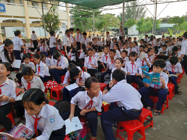 HL-Ngay-hoi-doc-sach-3.png