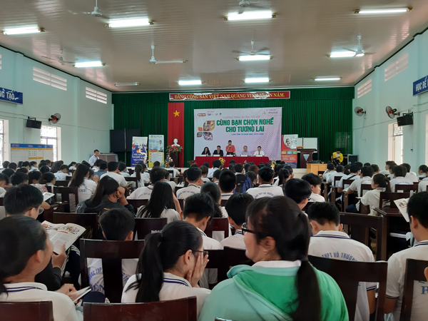 Huong-nghiep.png