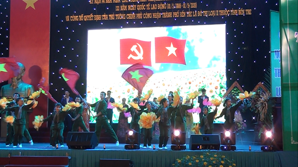 Le-don-nhan-QD-cong-nhan-do-thi-loai-2-2.png
