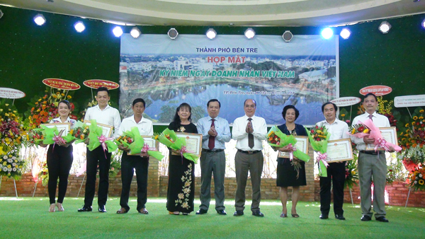 Ngay-doanh-nhan-viet-nam-9-10-2019.png