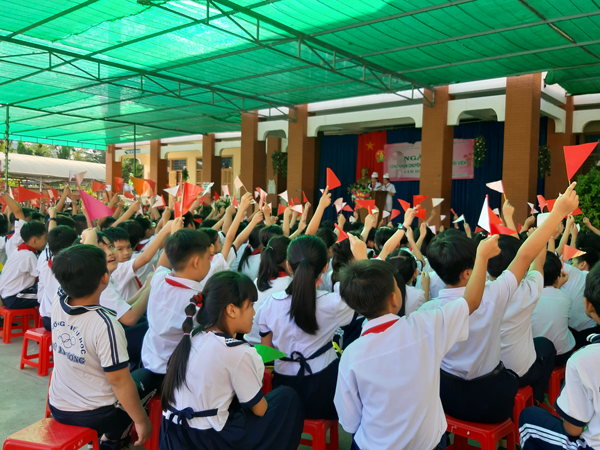 Ngay-hoi-cong-nhan-chuyen-hieu-ren-luyen-doi-vien-600.png