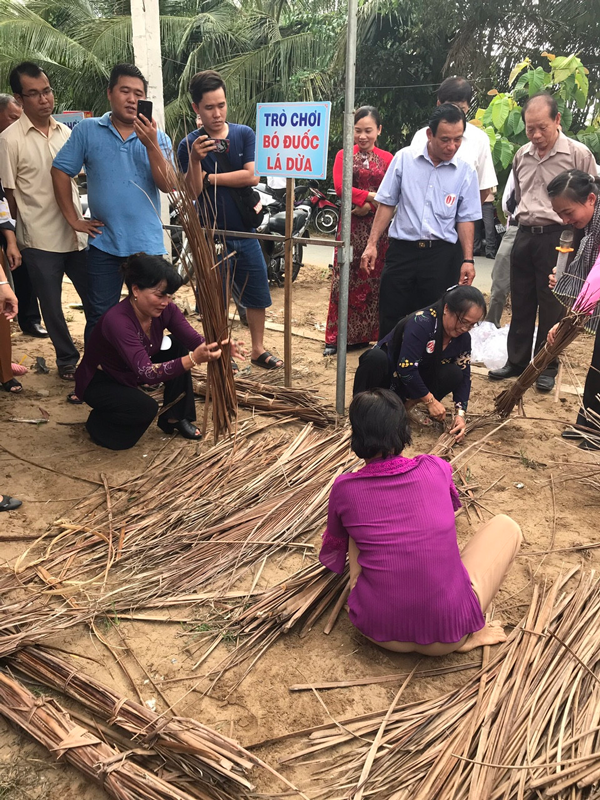 Ngay-hoi-doan-ket-toan-dan-toc-Binh-Phu-2019-1.png