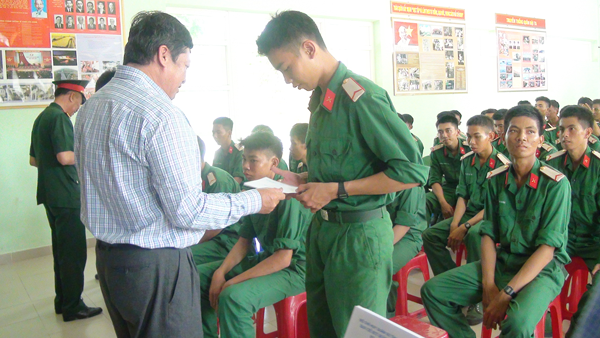Tham-chien-sy-moi-tai-huyen-Cu-Chi-2019.png