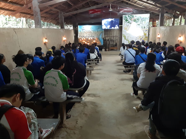 Tham-quan-dia-dao-Cu-Chi-2019.jpg