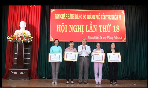 Thanh-uy-so-ket-6-thang-2019.jpg