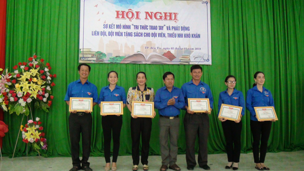 Tong-ket-mo-hinh-tri-thuc-trao-tay-2018.png