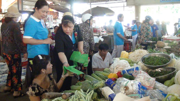 tuyen-truyen-phong-chong-rac-thai-nhua-2019-1.jpg