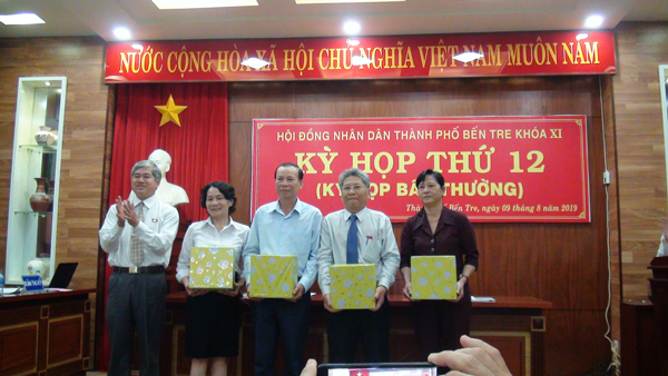 Hop-HDND-TP-hop-bat-thuong-12-2019-1.png
