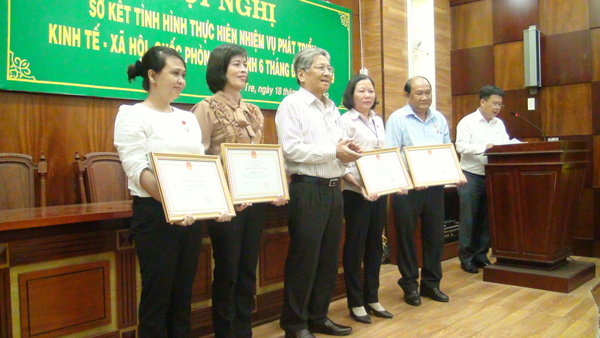 UBND-thanh-pho-so-ket-6-thang-2019.png