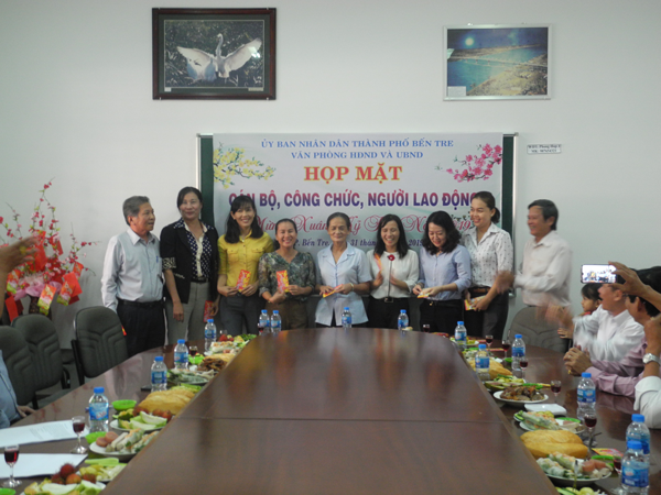 VP-HDND-UBND-thanh-pho-hop-mat-dau-xuan-2019.png