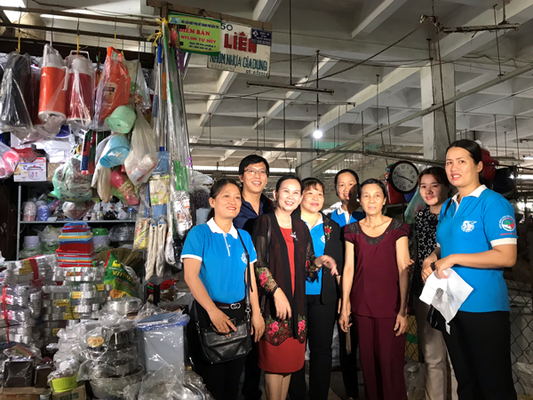 Van-dong-su-dung-tui-nylon-phan-huy-1.png
