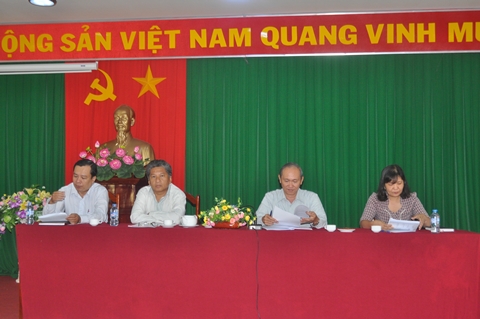 Ảnh: Thường trực Thành ủy chủ trì hội nghị