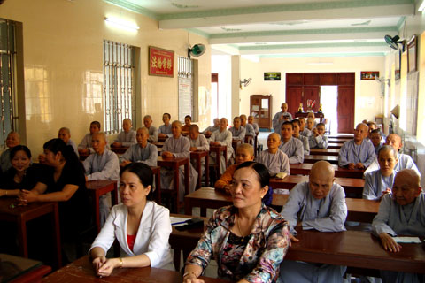 Khóa học của các Chư Tôn Đức ni.