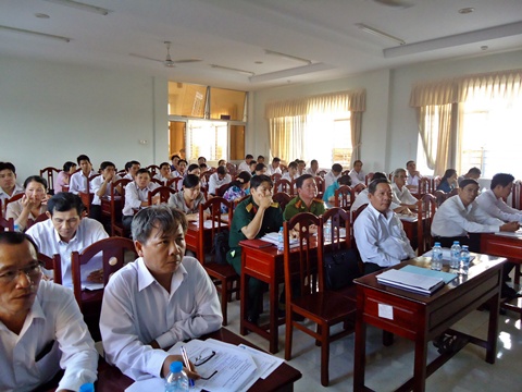 Các đại biểu tham dự hội nghị.